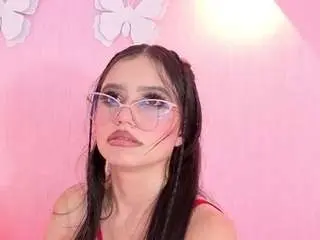 Littleari  live sex cam