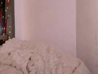 Foxiekiss  live sex cam