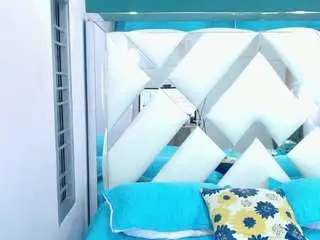 Rebeccamils  live sex cam