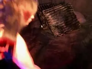 Rhondavines  live sex cam