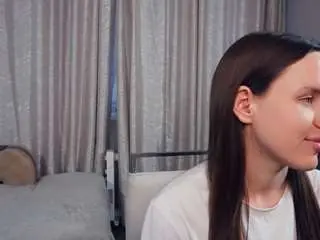 Courtneytonnessen  live sex cam