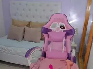 Kitty-kayo  live sex cam