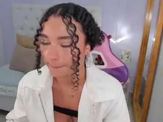 Kitty-kayo  live sex cam