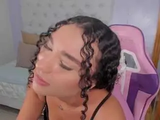 Kitty-kayo  live sex cam