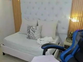Kitty-kayo  live sex cam