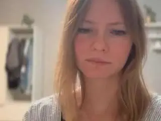 Milliedesire  live sex cam