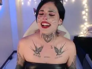 Nahomy-summers  live sex cam