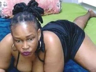 Naughtymilfxox  live sex cam