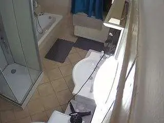 Voyeurcam-julmodels-bath-2nd-2  live sex cam