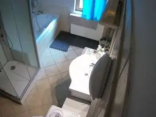 Voyeurcam-julmodels-bath-2nd-2  live sex cam