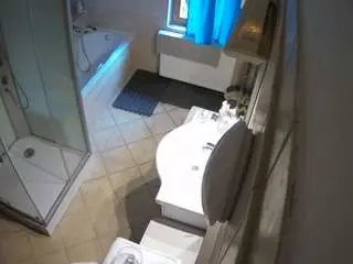 Voyeurcam-julmodels-bath-2nd-2  live sex cam