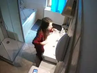 Voyeurcam-julmodels-bath-2nd-2  live sex cam