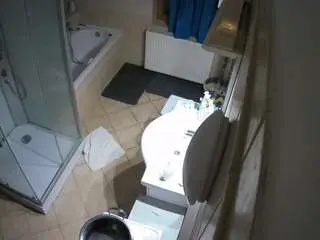 Voyeurcam-julmodels-bath-2nd-2  live sex cam