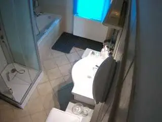 Voyeurcam-julmodels-bath-2nd-2  live sex cam