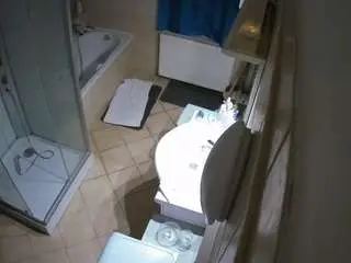 Voyeurcam-julmodels-bath-2nd-2  live sex cam