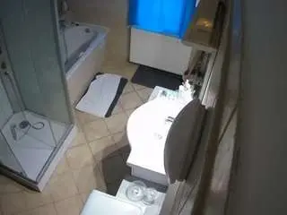 Voyeurcam-julmodels-bath-2nd-2  live sex cam