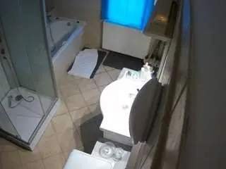 Voyeurcam-julmodels-bath-2nd-2  live sex cam