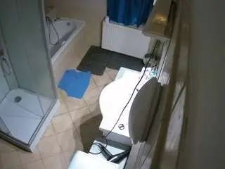 Voyeurcam-julmodels-bath-2nd-2  live sex cam