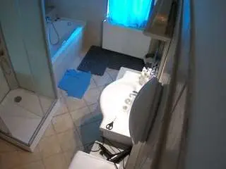 Voyeurcam-julmodels-bath-2nd-2  live sex cam