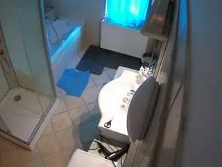 Voyeurcam-julmodels-bath-2nd-2  live sex cam