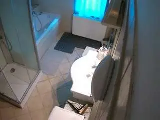 Voyeurcam-julmodels-bath-2nd-2  live sex cam