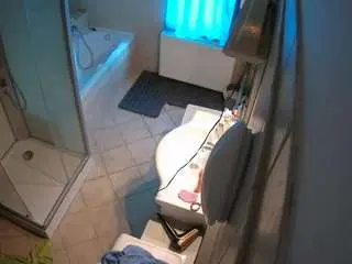 Voyeurcam-julmodels-bath-2nd-2  live sex cam