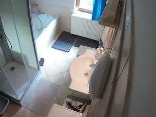 Voyeurcam-julmodels-bath-2nd-2  live sex cam