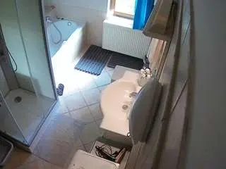 Voyeurcam-julmodels-bath-2nd-2  live sex cam