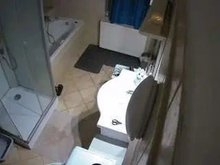 Voyeurcam-julmodels-bath-2nd-2  live sex cam