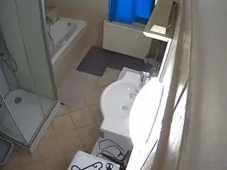 Voyeurcam-julmodels-bath-2nd-2  live sex cam