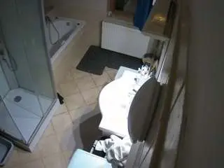Voyeurcam-julmodels-bath-2nd-2  live sex cam