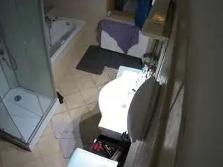 Voyeurcam-julmodels-bath-2nd-2  live sex cam