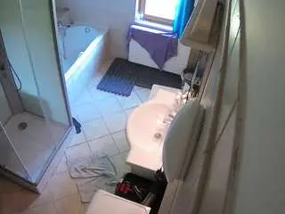 Voyeurcam-julmodels-bath-2nd-2  live sex cam