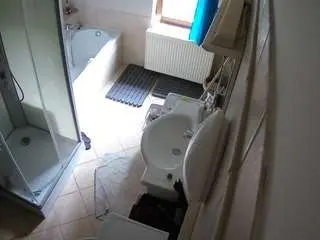Voyeurcam-julmodels-bath-2nd-2  live sex cam