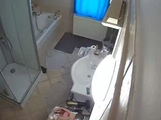 Voyeurcam-julmodels-bath-2nd-2  live sex cam