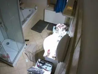 Voyeurcam-julmodels-bath-2nd-2  live sex cam