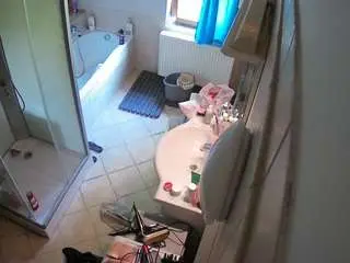 Voyeurcam-julmodels-bath-2nd-2  live sex cam