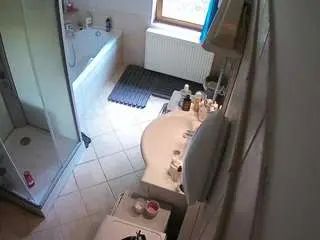 Voyeurcam-julmodels-bath-2nd-2  live sex cam