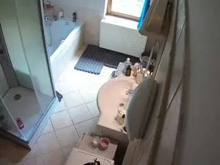 Voyeurcam-julmodels-bath-2nd-2  live sex cam