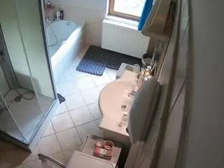 Voyeurcam-julmodels-bath-2nd-2  live sex cam