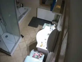 Voyeurcam-julmodels-bath-2nd-2  live sex cam