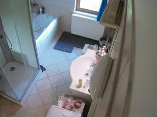 Voyeurcam-julmodels-bath-2nd-2  live sex cam