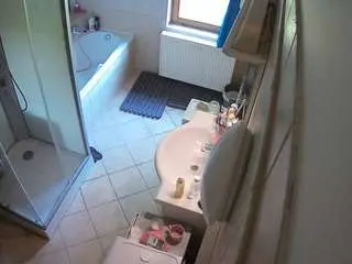 Voyeurcam-julmodels-bath-2nd-2  live sex cam