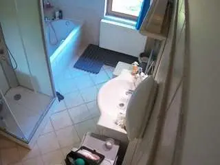 Voyeurcam-julmodels-bath-2nd-2  live sex cam