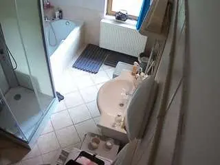 Voyeurcam-julmodels-bath-2nd-2  live sex cam