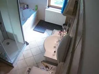 Voyeurcam-julmodels-bath-2nd-2  live sex cam