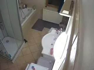 Voyeurcam-julmodels-bath-2nd-2  live sex cam