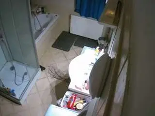 Voyeurcam-julmodels-bath-2nd-2  live sex cam