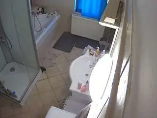Voyeurcam-julmodels-bath-2nd-2  live sex cam