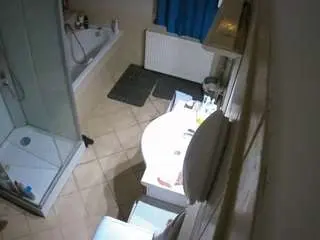Voyeurcam-julmodels-bath-2nd-2  live sex cam